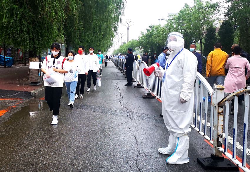 ��ƽ�п�����������M�뿼�c������ƽ��ί���������D��