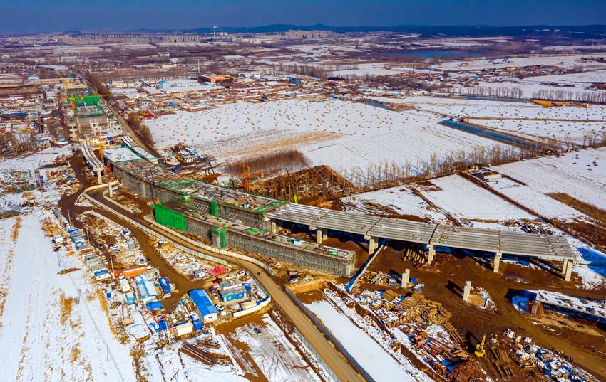 《長雙快速路》。張春山 攝