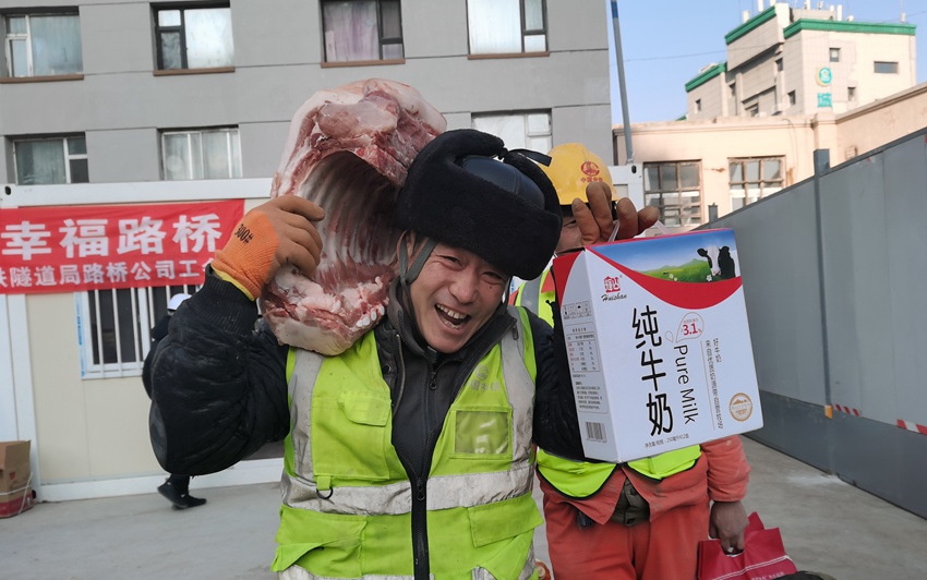 《工會情 過大年》。趙鑫 攝