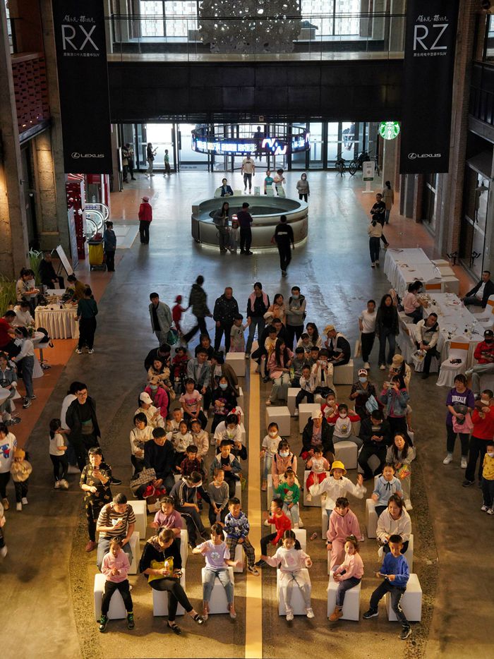 “長拖1958”人氣十足。人民網(wǎng) 李洋攝