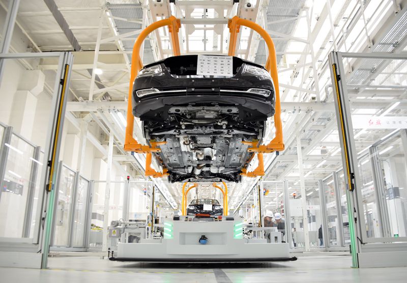 一汽紅旗汽車生產(chǎn)線。人民網(wǎng) 李洋攝