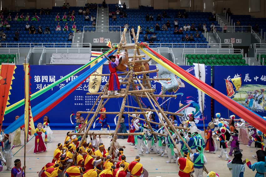 第四屆中國朝鮮族農(nóng)樂舞大賽。（資料圖片。安圖縣文化館供圖）