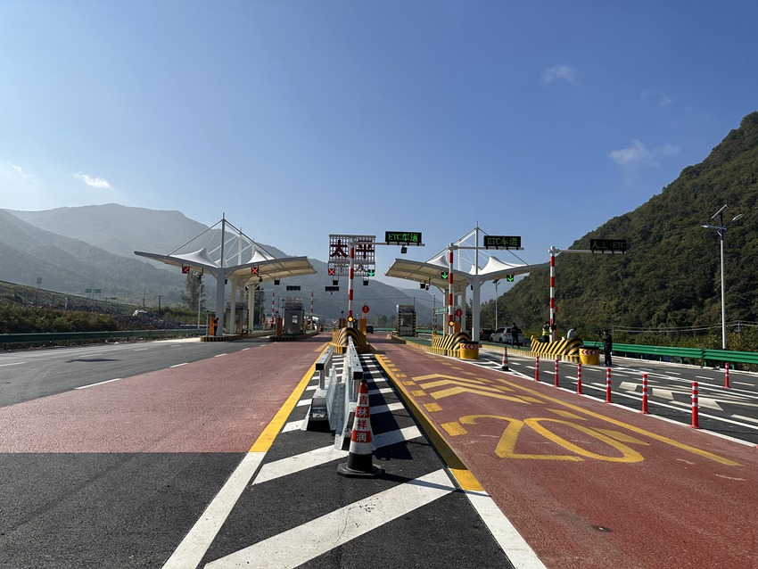 集安至桓仁高速公路建成通車。（吉高集團(tuán)供圖）