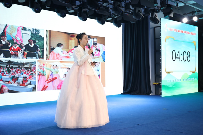 參賽選手進行路演推介。(擺渡創(chuàng)新工場供圖)