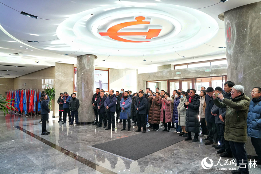 11月30日,參會嘉賓在長春社區干部學院觀摩。人民網記者 李洋攝