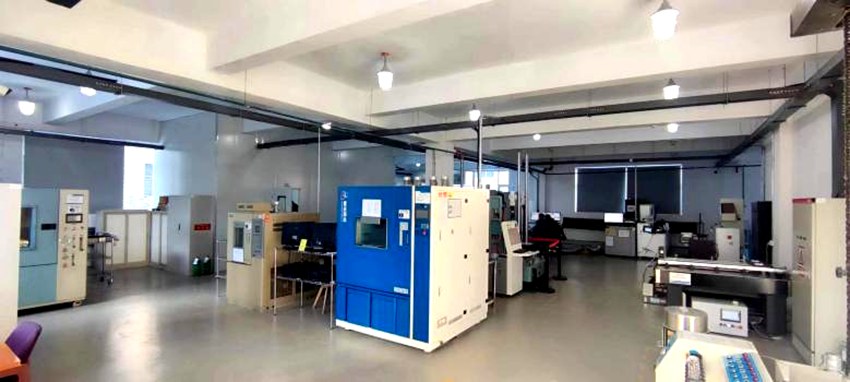 長春禹衡光學(xué)有限公司車間