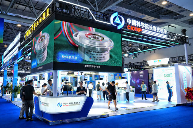 中國科學院長春光機所展廳。人民網記者 李洋攝