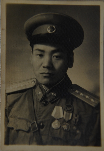 李文惠在部隊服役期間的照片。