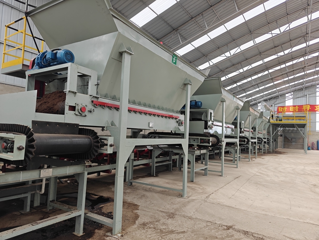 生物質水稻育苗基質生產線。