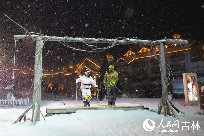 長白山雪街。人民網記者 李洋攝