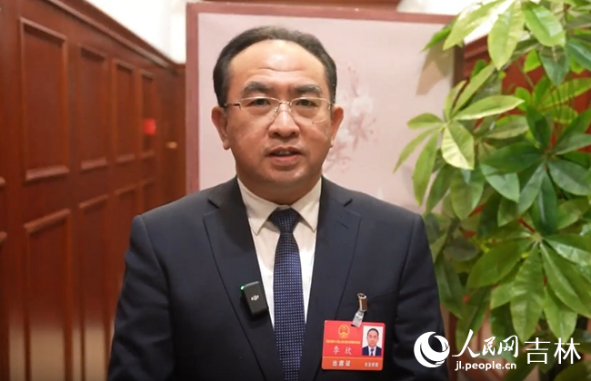 長春市人大代表,長春國家農高區黨工委副書記、管委會主任李欣。人民網記者 李成偉攝