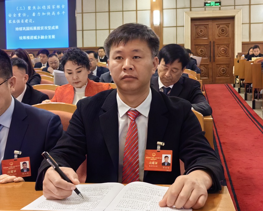 吉林省人大代表，北茶（吉林）農業發展有限公司黨支部書記、董事長張德智。（受訪者供圖）