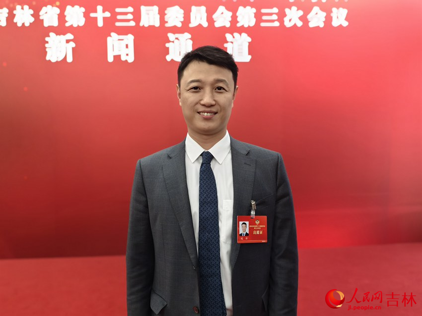 吉林省政協(xié)委員、吉林大學(xué)校醫(yī)院院長魏鋒。人民網(wǎng)記者 關(guān)思聰攝