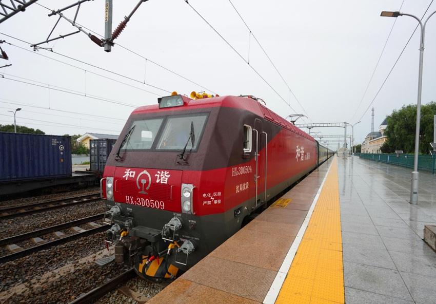 “鎮賚莫莫格號”列車。鎮賚縣委宣傳部供圖（資料圖片）
