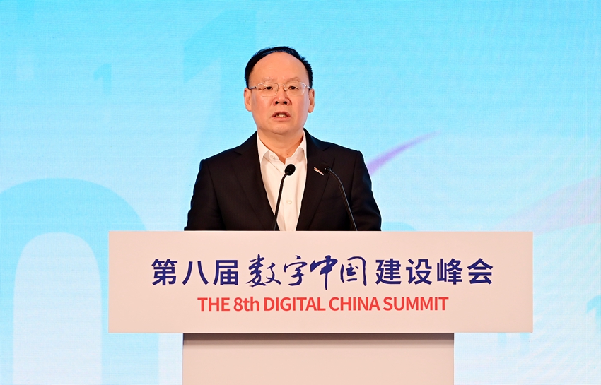 中國第一汽車集團有限公司董事長、黨委書記邱現東