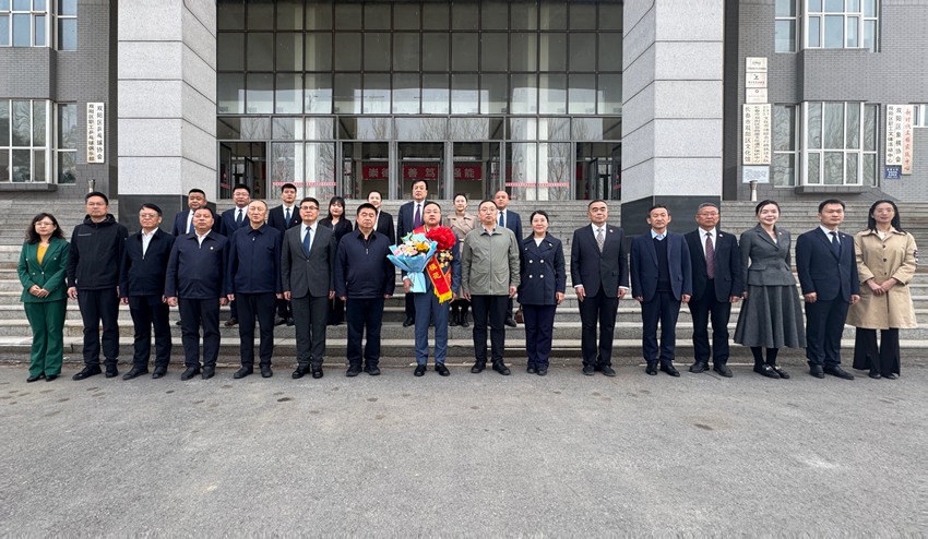 長春科技學院舉行劉洋教授榮歸校園歡迎儀式。人民網記者 李思玥攝