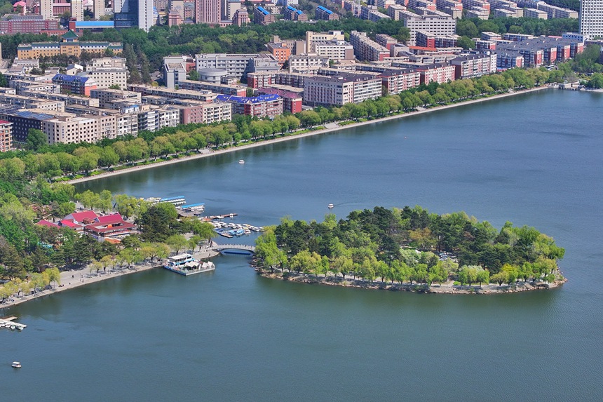 圖為長春南湖公園湖心島。人民網記者 李洋攝