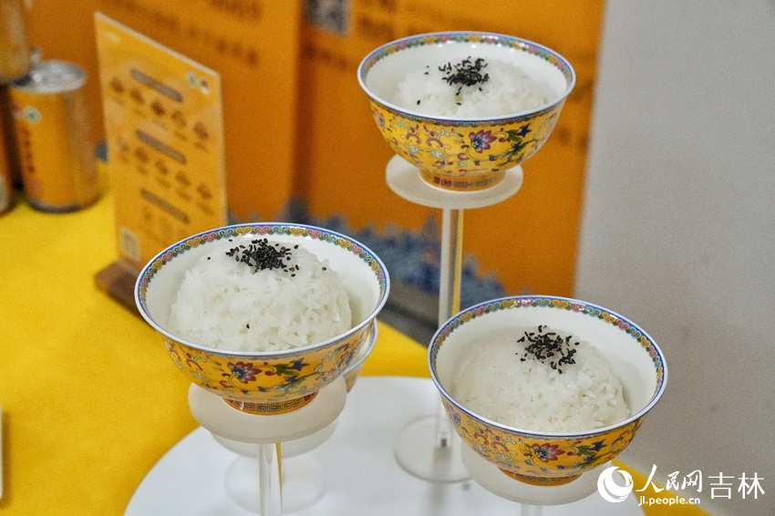 “九臺貢米”產品展示。人民網記者 李洋攝