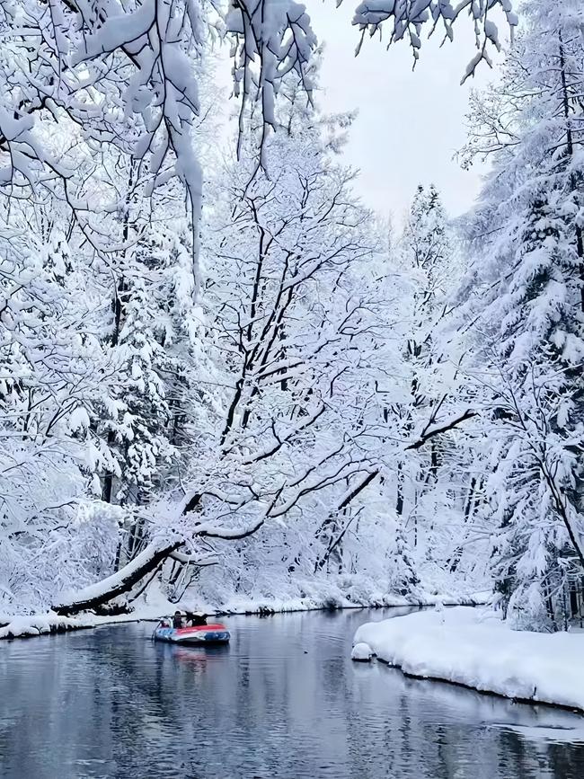 礦泉水漂流。來源：悠游吉林