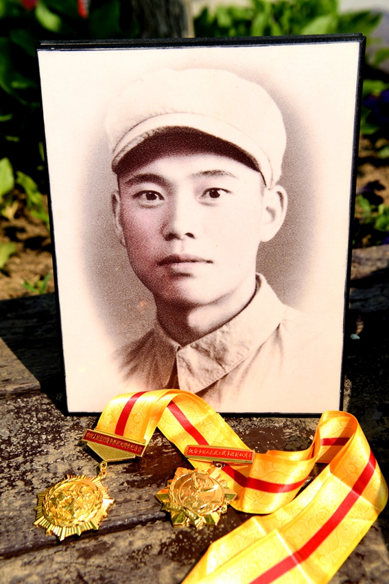 年輕時(shí)的韓景俊。