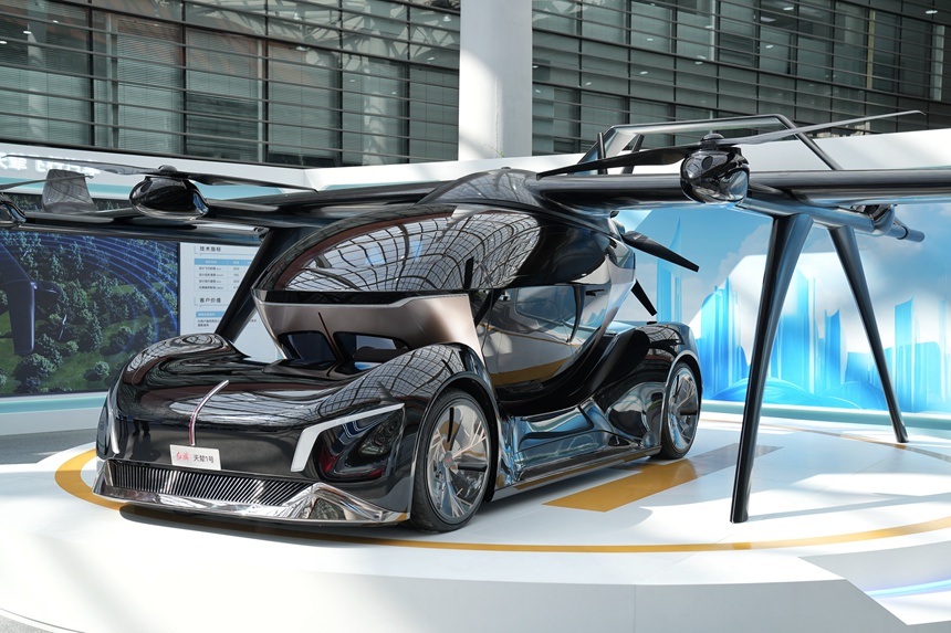 紅旗天輦飛行汽車。人民網記者 李洋攝