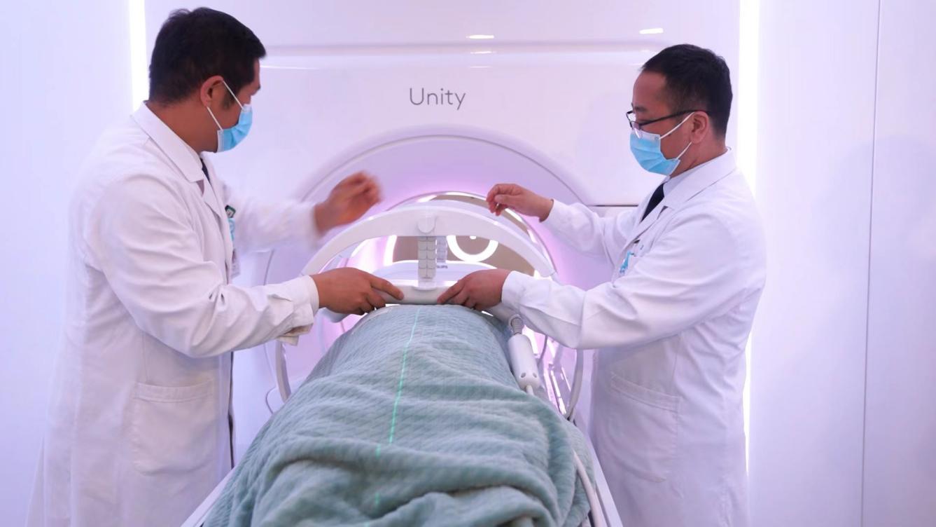 醫(yī)科達(dá)Unity磁共振引導(dǎo)自適應(yīng)放療加速器