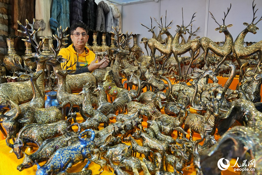 第十五屆中國—東北亞博覽會(huì)上展示的特色商品。人民網(wǎng)記者 李洋攝