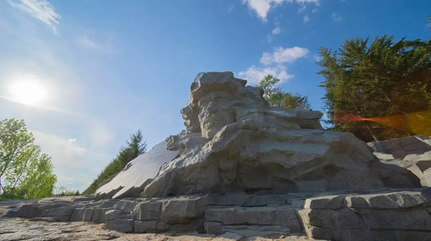 民族英雄楊靖宇雕塑。(圖片來源:吉林楊靖宇干部學院官方網站)