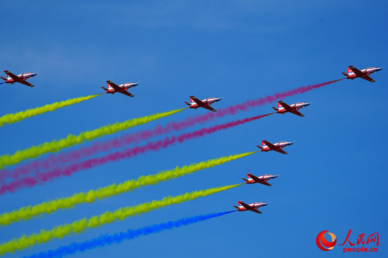 “紅鷹”飛行表演隊。人民網記者 李洋攝
