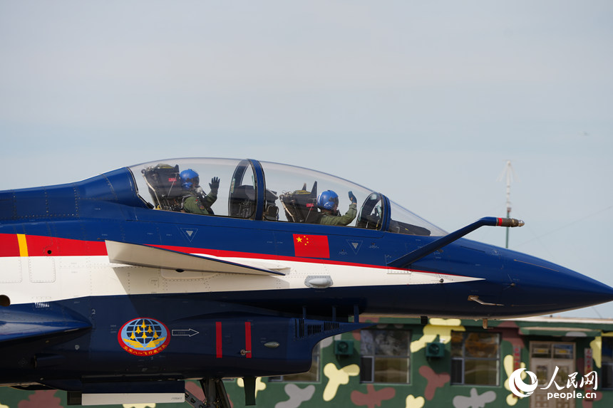 2025年空軍航空開放活動和長春航空展迎來首個公眾日。人民網記者 李洋攝