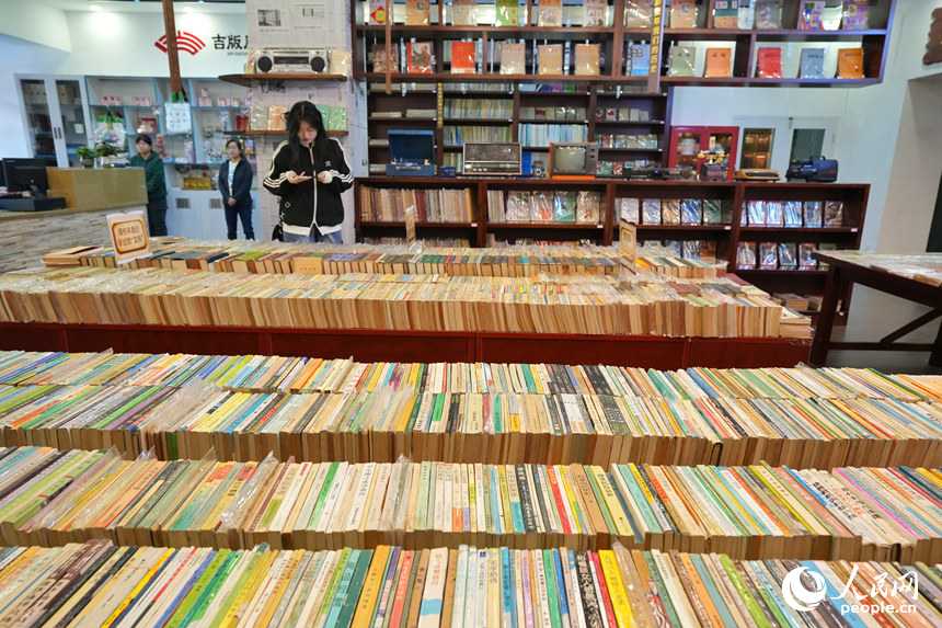 南書房?新華昨日時光書店，一場古籍修復“小課堂”