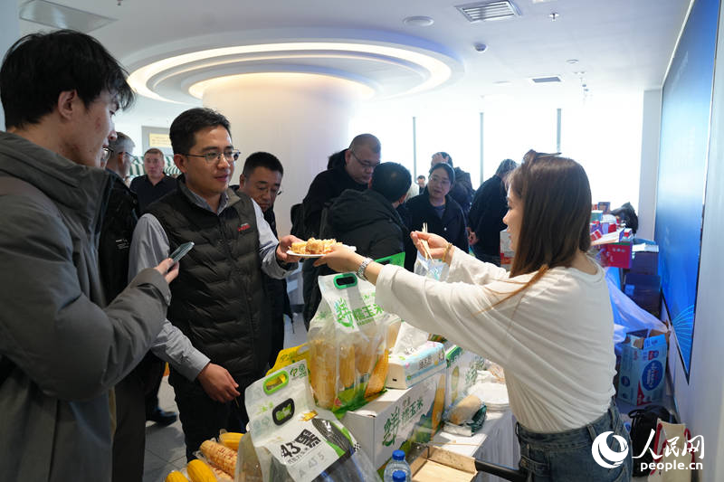 產(chǎn)銷對接環(huán)節(jié)。人民網(wǎng)記者 李洋攝