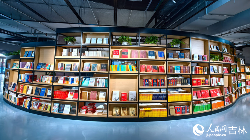 書香滿“春城”。人民網(wǎng)記者 王海躍攝