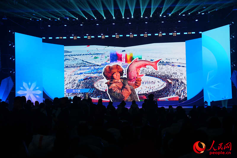 雪博會上展示的查干湖冬捕場景。人民網(wǎng)記者 李洋攝