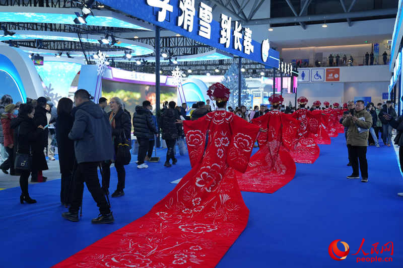 雪博會“非遺”文化展演。人民網(wǎng)記者 李洋攝