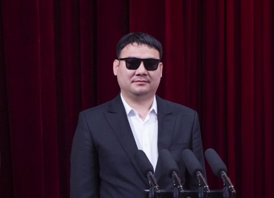 “吉林楷模”王琦同志先進(jìn)事跡報(bào)告團(tuán)成員王凱作報(bào)告