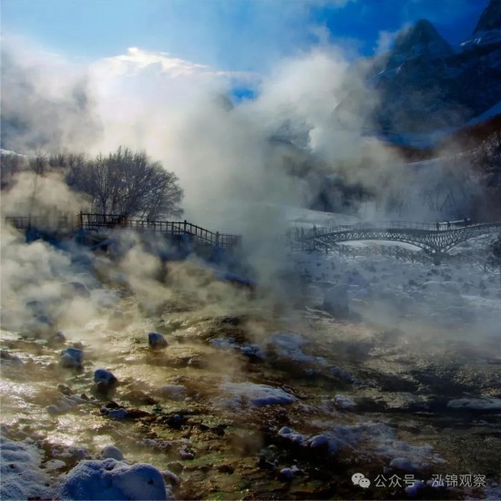 長白山聚龍溫泉群。