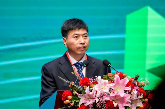 嚴(yán)干貴主持